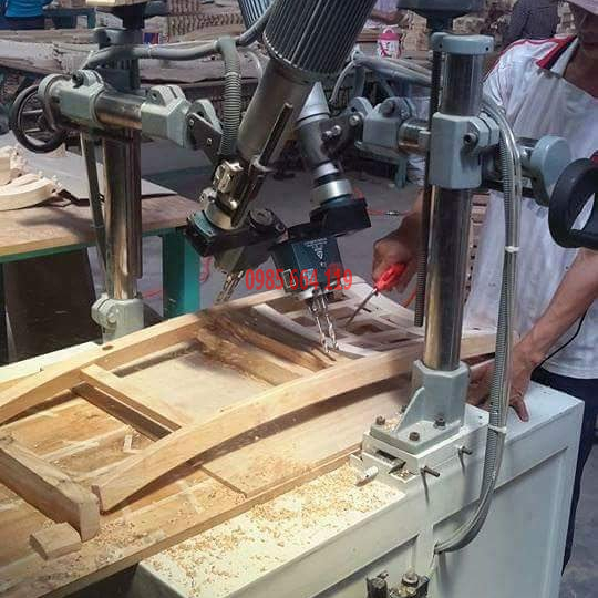 Máy khoan tửa lưng ghế