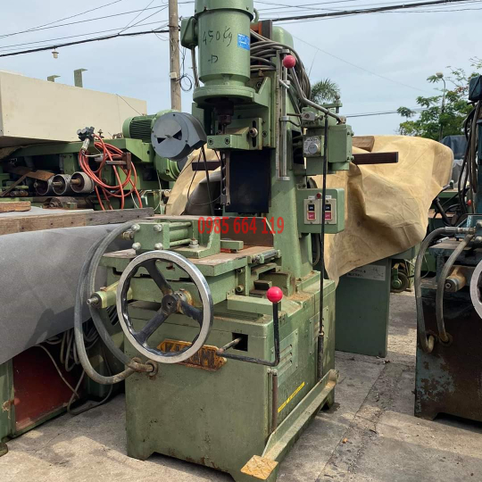 máy đục mộng vuông bằng thủy lực