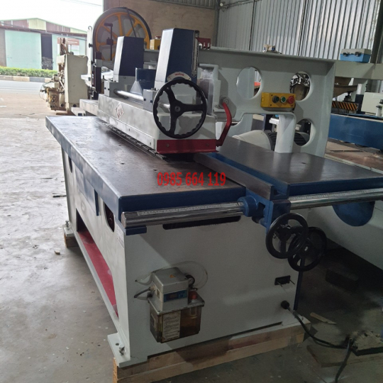 máy cưa rong lưỡi dưới tải nặng