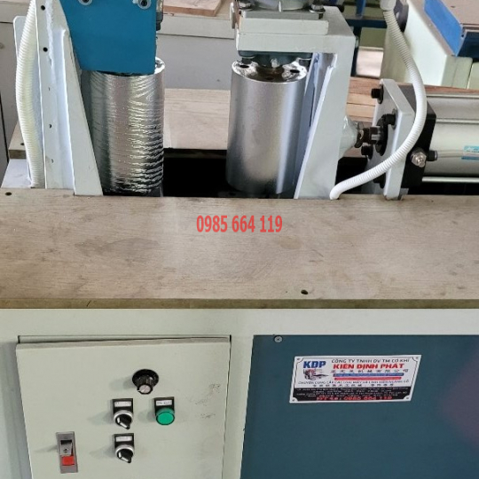 máy ép vân gỗ đứng