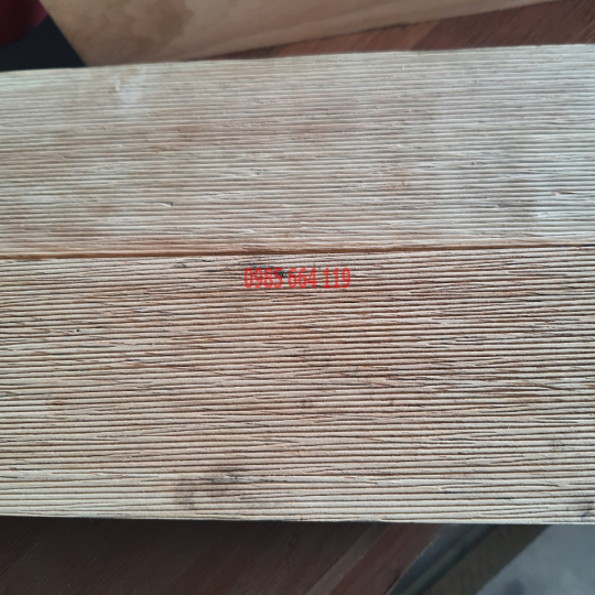 máy ép vân cước gỗ tự nhiên khổ 700mm