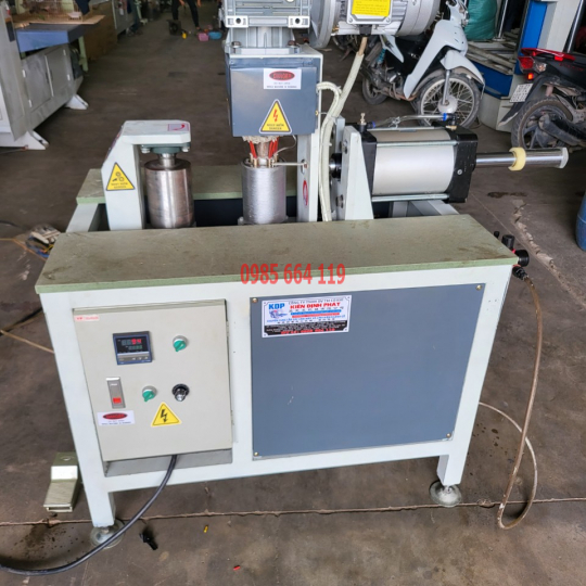 máy ép vân gỗ đứng