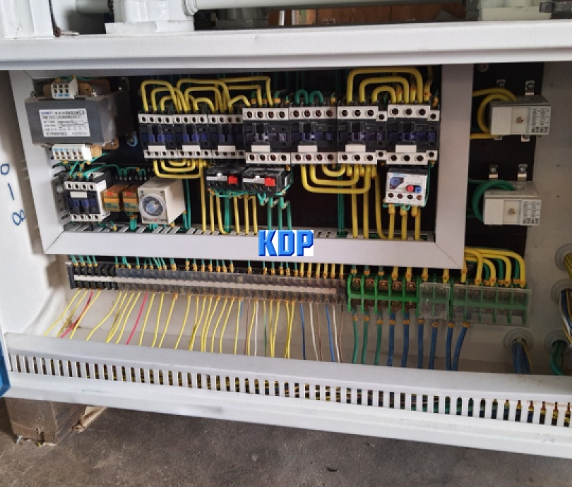 máy chà nhám thùng 610