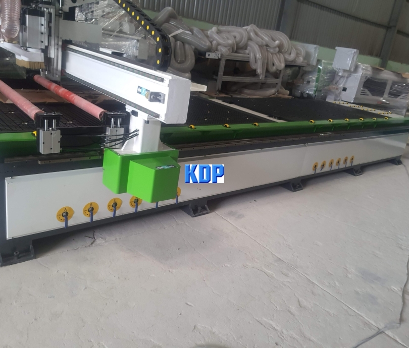 Máy CNC 4 đầu 2 bàn - Máy chế biến gỗ Kiên Định Phát