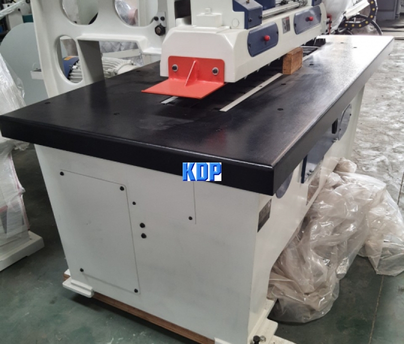 máy cưa rong lưỡi dưới - KDP