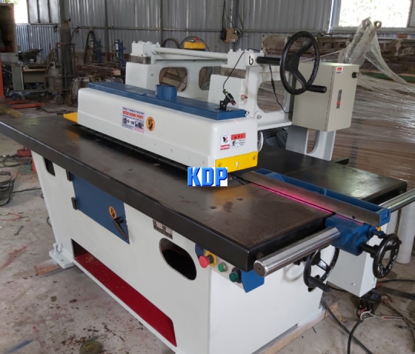 Máy lipsaw lưỡi dưới