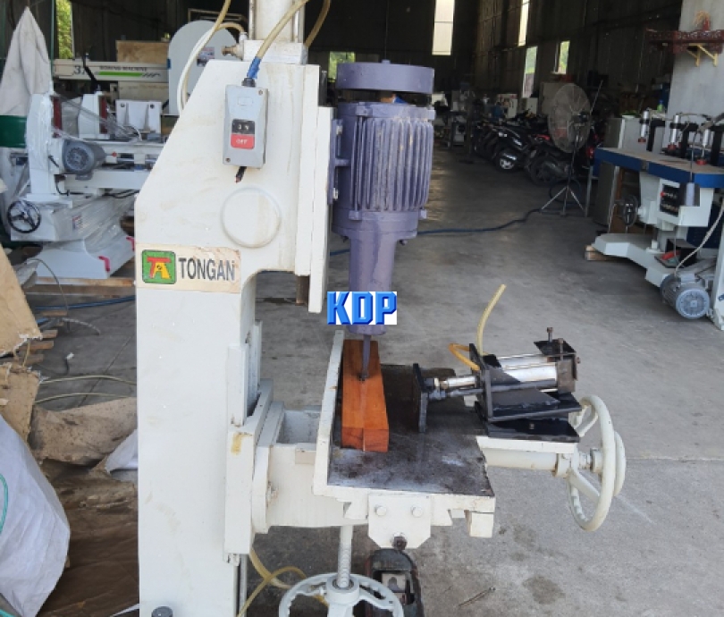 MÁY ĐỤC MỘNG VUÔNG BẰNG HƠI