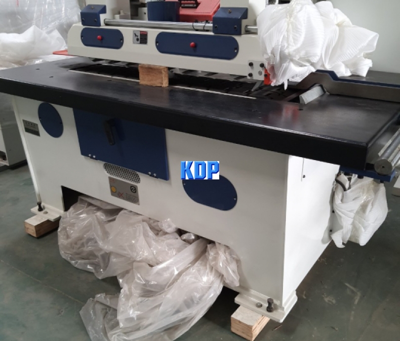 máy cưa rong lưỡi dưới - KDP