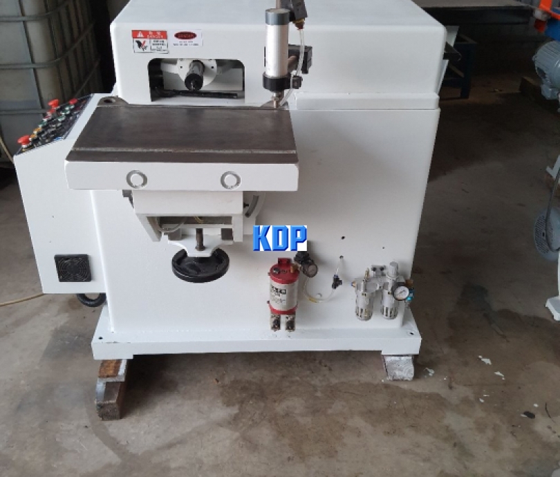 máy đục mộng âm ovan YOWCHERNG đài loan