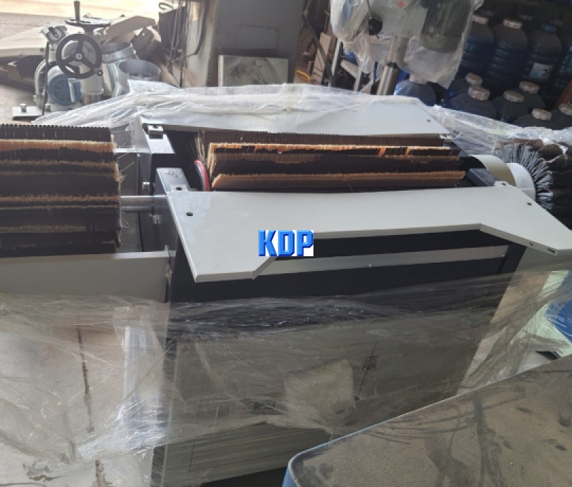 máy chà nhám chổi sơn-KDP
