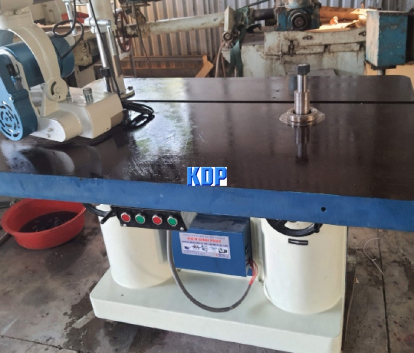 MÁY TUBI 2 TRỤC ĐÀI LOAN