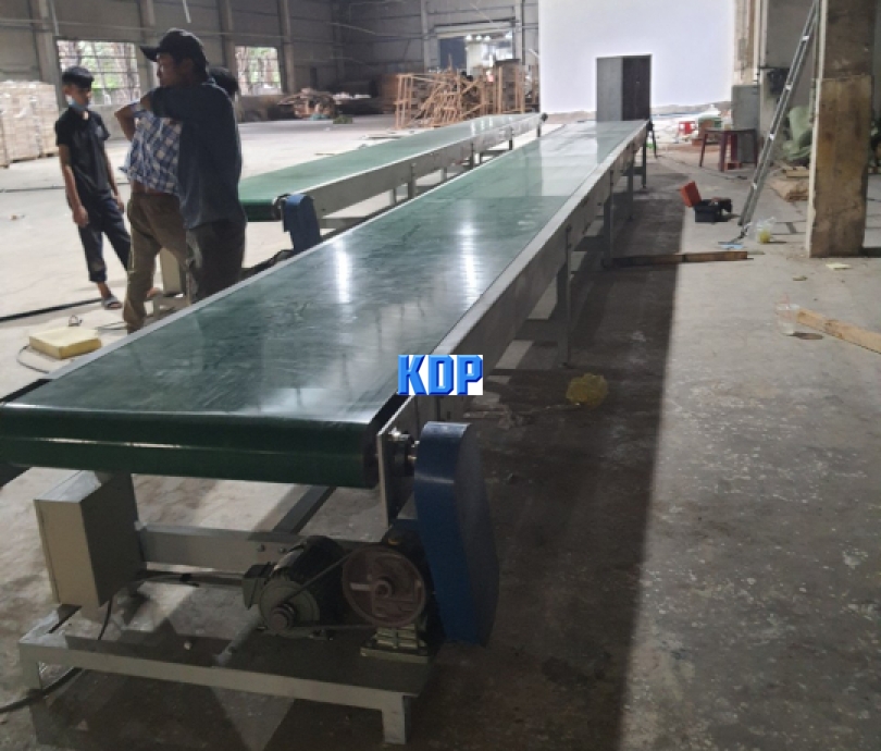 bảng tải chà nhám , đưa phôi băng tải bình dương