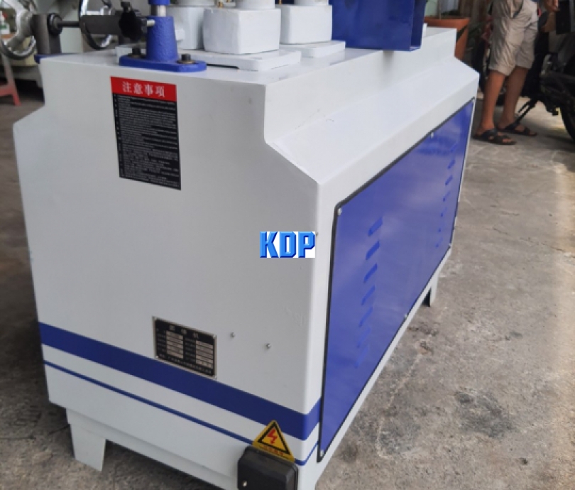 máy tiện cây tròn - KDP