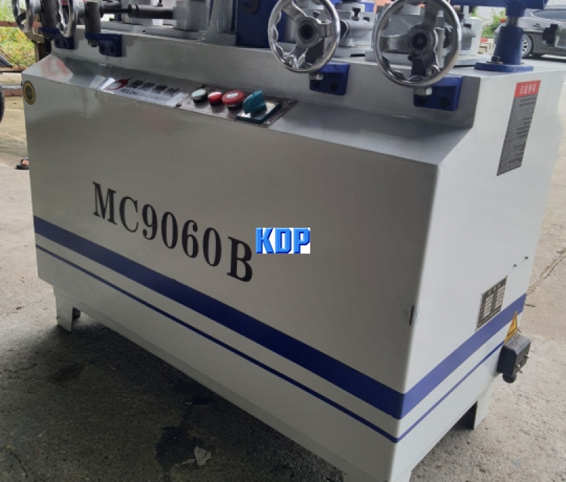 máy tiện cây tròn - KDP