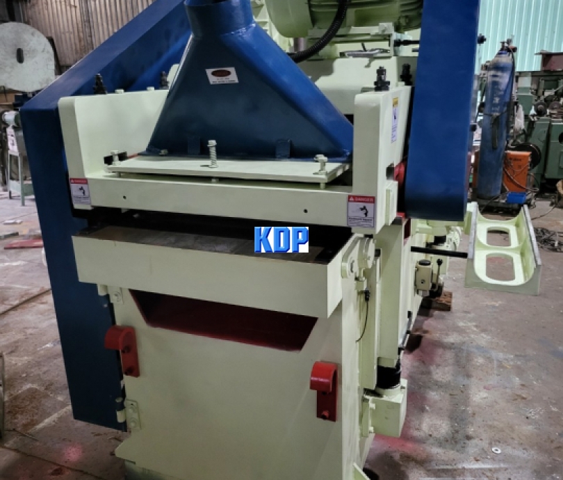 máy bào 2 mặt dao xoắn