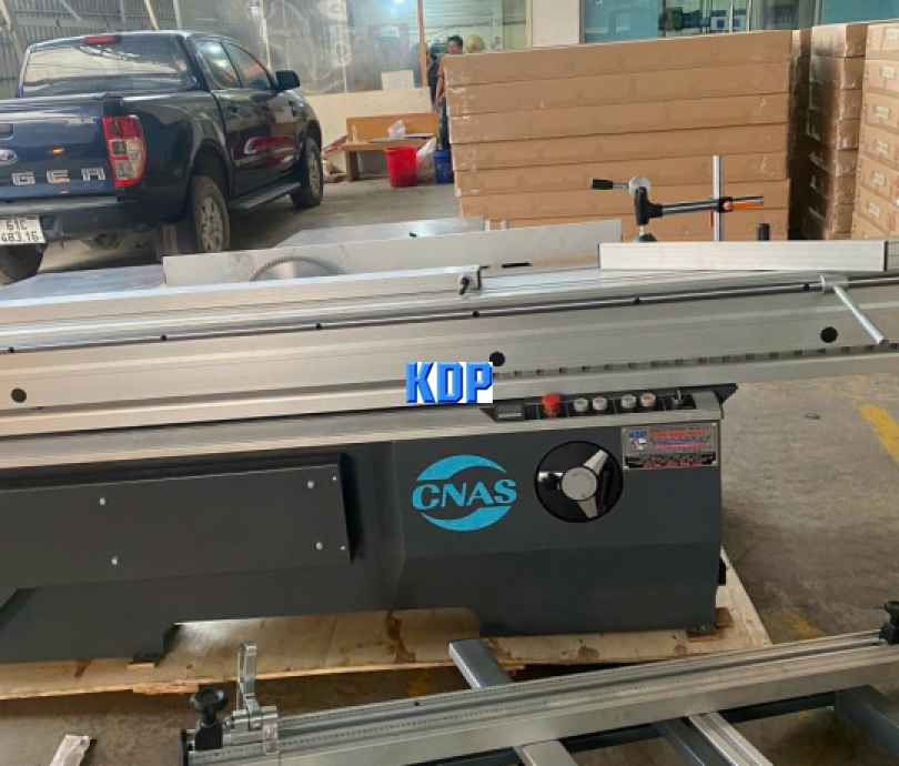 máy cưa bàn trượt | kiên định phát