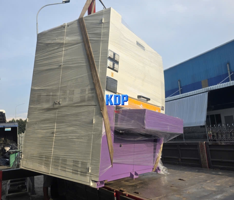 MÁY CHÀ NHÁM THÙNG 1,3M CÓ TRỤC BÀO