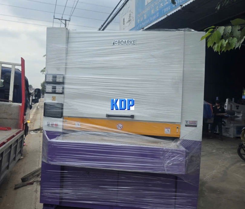 MÁY CHÀ NHÁM THÙNG 1,3M CÓ TRỤC BÀO