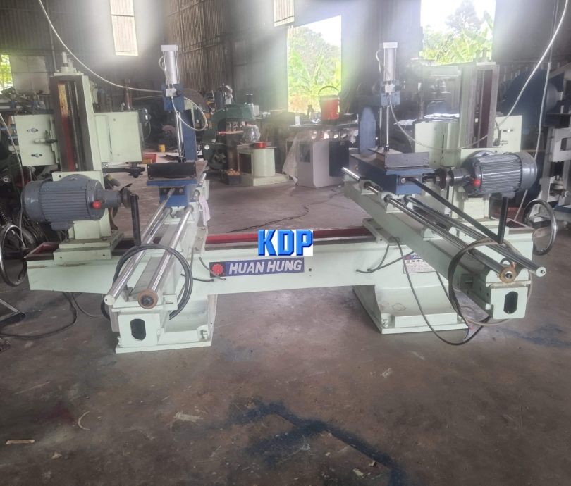 máy cắt phay 2 đầu 2 bàn 2,4m